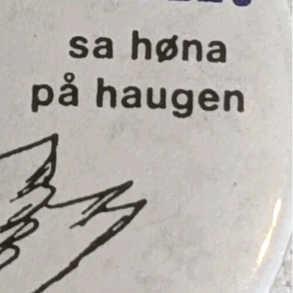 Norwegian Pinback Rooster Button Folk Song Klukk Klukk Sa Hona Pa Haugen Chicken - Picture 3 of 6